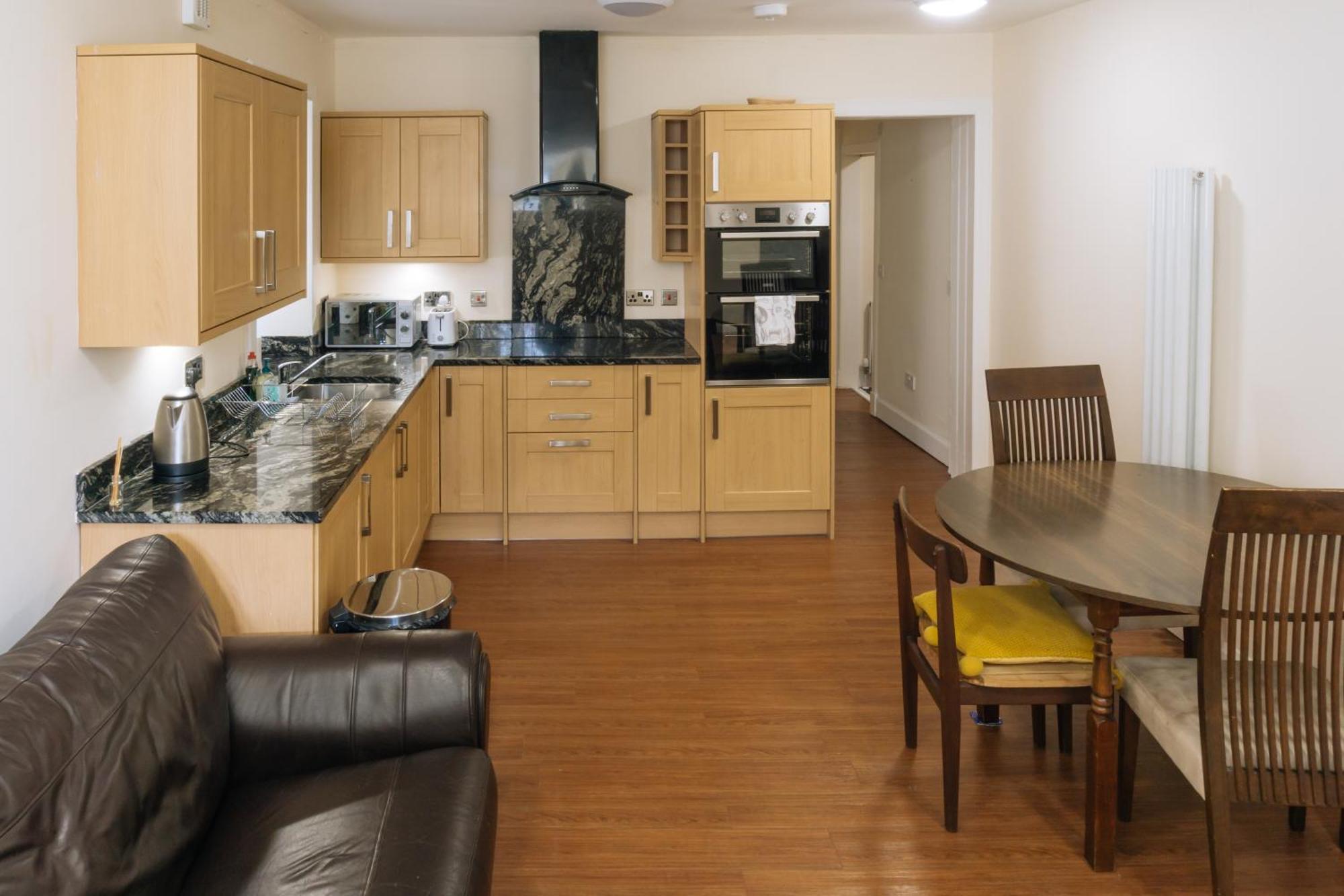 Homely 3 Bedroom In The Heart Of Central Edinburgh Exterior photo